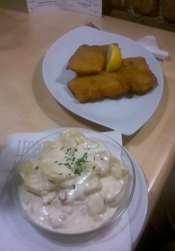 gebackener Karpfen vom Gut Dornau mit Mayosalat. - Weingut Aumann - Tribuswinkel