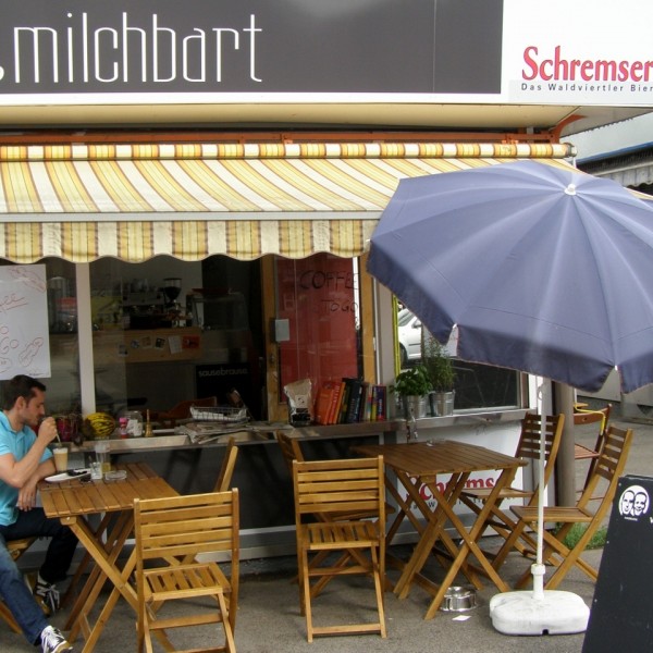 So schauts von außen aus - Café-Restaurant 'Milchbart' - Wien