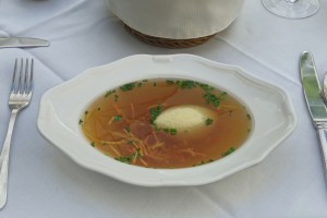 Klostergasthaus Thallern - Grießnockerlsuppe - mittelmäßig (war hier schon besser)