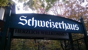 Noch bis 31.10.2015 geöffnet :-( - Schweizerhaus - Wien