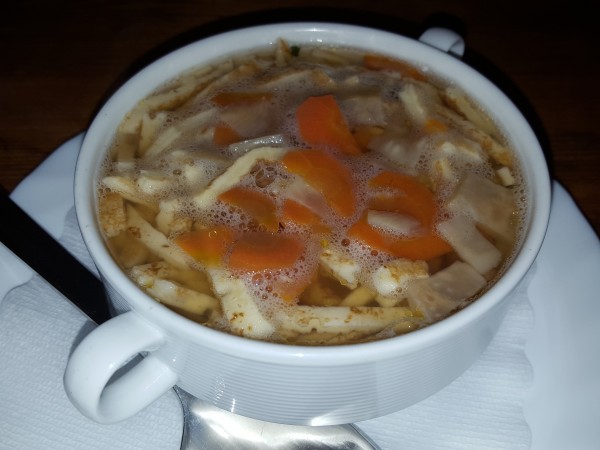 Frittatensuppe - SCHOTTEN - Heurigen-Restaurant - Maria Enzersdorf