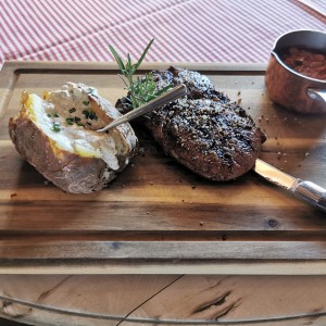 Rib Eye Steak mit Ofenerdäpfel 07/2020 - Sonnbergstuben - Kitzbühel