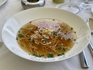 Frittatensuppe, tadellos - Schloss Pichlarn - Gatschen