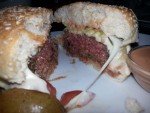 Zweitbester Burger, medium, Innenansicht - Restaurant Zweitbester - Wien