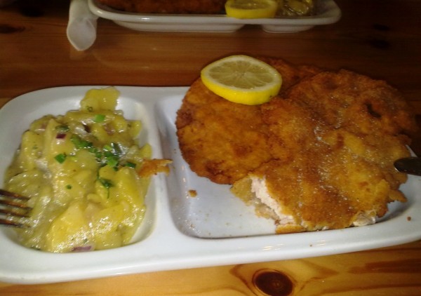 mittwoch schnitzelmenü .... mmmmh supergut und superfrisch !!!! - Zum Brandtner - Wien