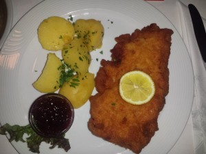 Puten Cordon Bleu - Gasthof Neuhofen - Eugendorf