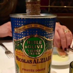 Feines Olivenöl am Tisch - Le Salzgries - Wien