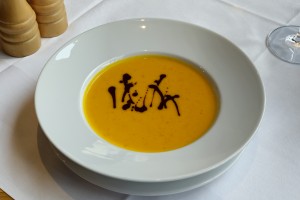 Wiener Wirtschaft - Al la carte Kürbiscremesuppe - perfekte Creme und natürlicher Geschmack