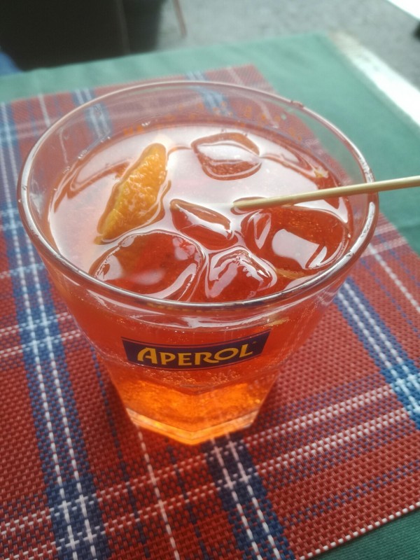 Aperol Spritz mit Olive - Pappa & Ciccia - Wien