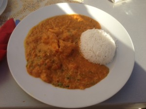Murg Tikka Masala - ausgelöstes Hühnerfleisch in Currysauce mit Zwiebeln und Tomaten