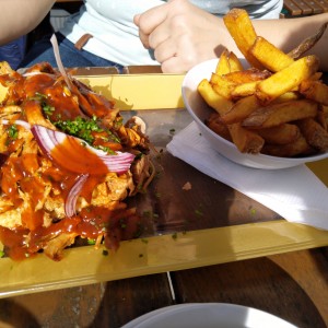BBQ Pulled Pork Sandwich, served with Chips - O'Connors Old Oak - Wien
