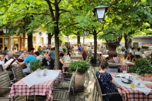 Braurestaurant Imlauer - Sehr attraktiver Gastgarten