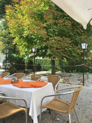Gastgarten - Restaurant Reichenauer Schloss-Stuben - Reichenau a. d. Rax