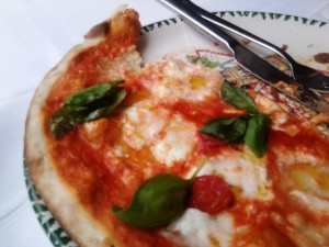 Gondola Pizza Buffala in Öl 'ertränkt' - Ristorante Gondola - Wien