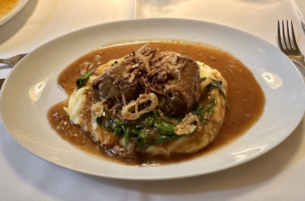 Rindsroulade mit Erdäpfelpürée und Blattspinat, tadellos - Stadtwirt - Wien