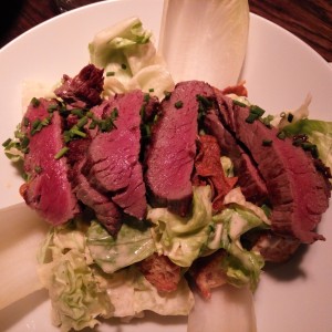 Cesar Salad mit Steakstreifen - Salzberg - Wien