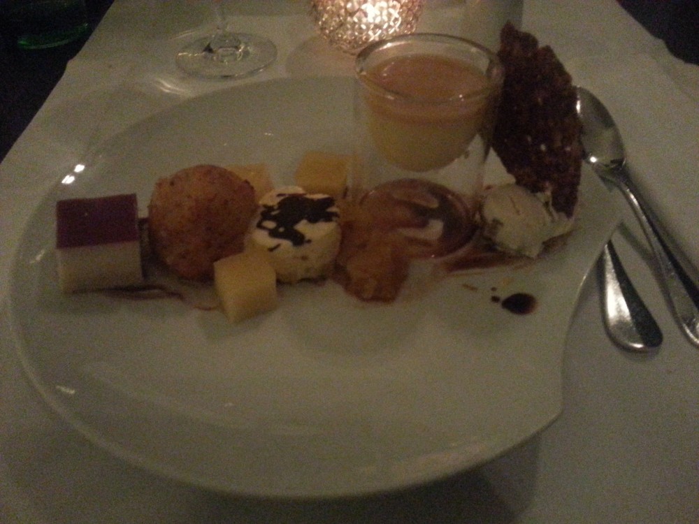 Karamell-Ananas Dessert - ella's - Wien