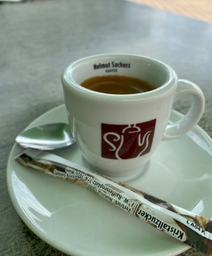 Espresso vom Sacher - paßt! - Pachler´s Sporttreff - Wien