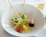 Sashimi und Avocado (Sashimi vom Thun- und Butterfisch mit Salatherzen, ... - nullneun - Graz