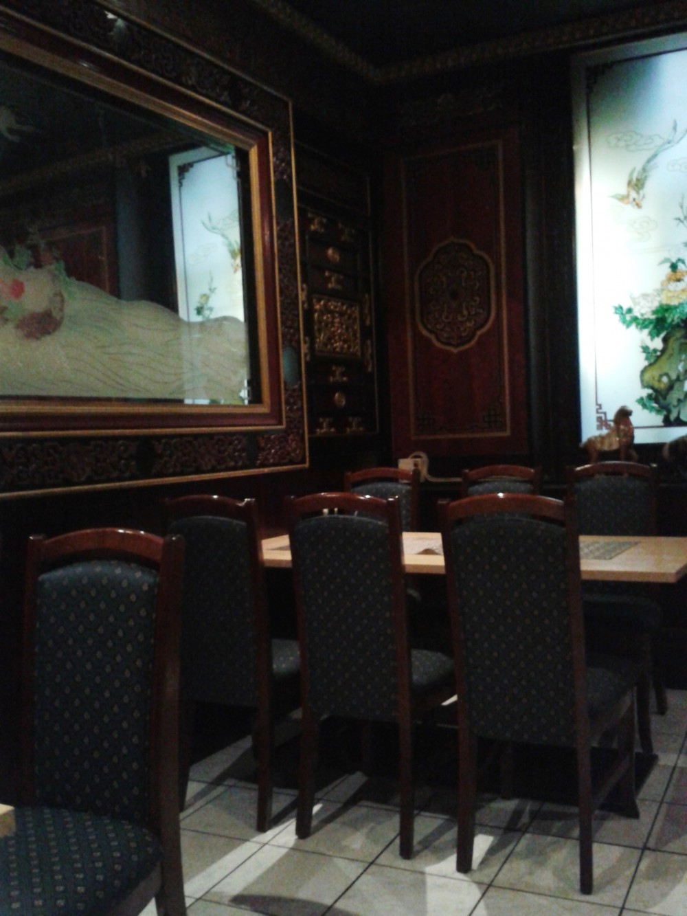 Lucky Friend - Im Lokal (Raucherbereich) - China-Restaurant Lucky Friend - Wien