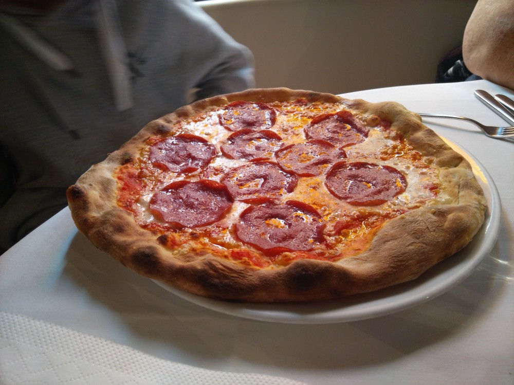 Pizza Salami - Al Sarago - Wien