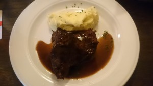 Slow Braised Ox Cheeks with a Port Glaze and Chive Mash - O'Connors Old Oak - Wien