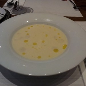 Vellutata Di Asparagi Bianchi
(Cremesuppe vom weißen Leondinger Spargel) - Bigoli - Linz