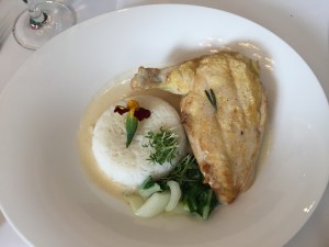 Maispoularde mit Kokossauce und Basmatireis - Restaurant Herrlich - Wien