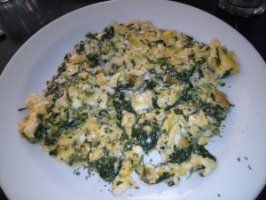 Omelette mit Spinat und Käse