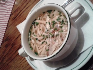 Alter Bach-Hengl - Frittatensuppe (Tagessuppe, € 3,00)