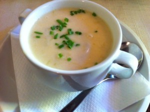 Spargelsuppe - Wiener Wiaz'Haus - Wien