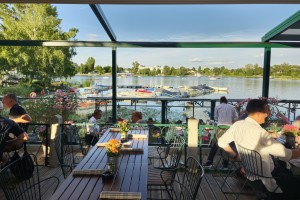 Zur Alten Kaisermühle - Blick auf die Alte Donau - sehr schön