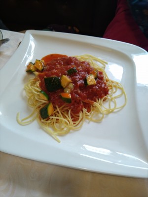 Spaghetti mit Gemüsesugo (Kindergericht)