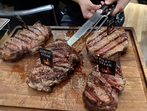 1,2 kg Steak Sampler (105€) - El Gaucho - Baden bei Wien