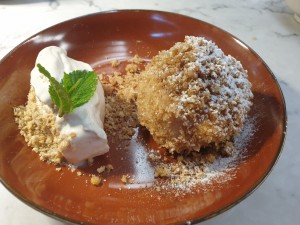 Zwetschkenknödel | Vanilla-Mascarpone Eiscreme