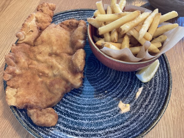 Schnitzel mit Pommes frites - Prassers - Tillmitsch