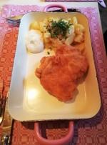 Backhendl, auch vom Mittagstisch..... köstlich meint meine Frau. - Rote Wand - LECH am Arlberg