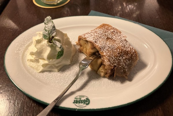 Apfelstrudel - GösserBräu - Graz