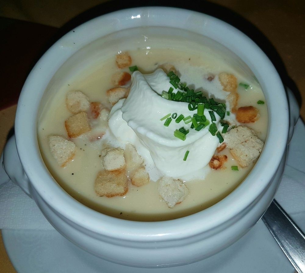 Knoblauchcremesuppe - Gasthaus Zum Kleinen Semmering - Hafnerberg