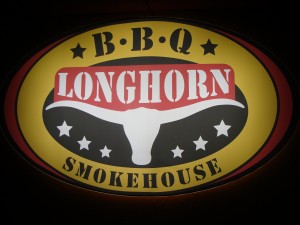 Das "BBQ" und "Smoke" ist wörtlich zu nehmen! - BBQ Longhorn Smokehouse - Dornbirn