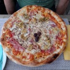 Triebmittelteig E irgendwas. Kaum eine Pizzeria macht noch ihren Pizzateig ... - Pizzeria Valentino - Berndorf