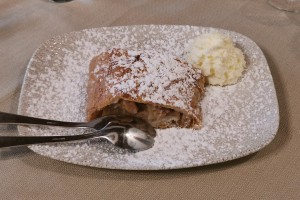 Restaurant Schwabl - Apfelstrudel - Top-Leistung - Restaurant Schwabl - Wien