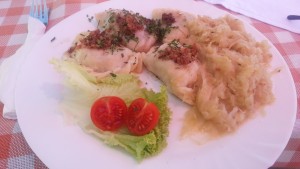Fleischnudeln mit Sauerkraut
 - Gasthof zum Enzian - St. Stefan