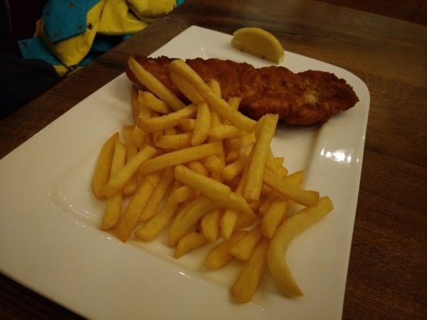 Kinderwiener mit Pommes - Rohrerwirt - Großarl