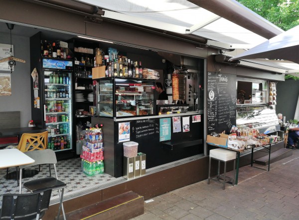 Während C..... hat Meister Tanis seinen Stand runderneuert..... - Tanis am Kutschkermarkt - Wien