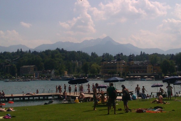 Einzigartiger Ausblick von der Terrasse - Brasserie am See - Velden