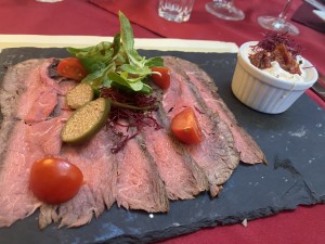 Roastbeef mit Trüffel-Spargelsauce - Marchfelderhof - Deutsch-Wagram