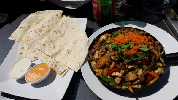 Würzige Fajitas - Cosmopolitan - Wien