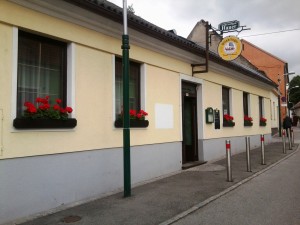 Zum lustigen Hauer Lokalaußenansicht - Zum lustigen Hauer - Hainburg an der Donau