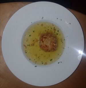 Kaspressknödelsuppe